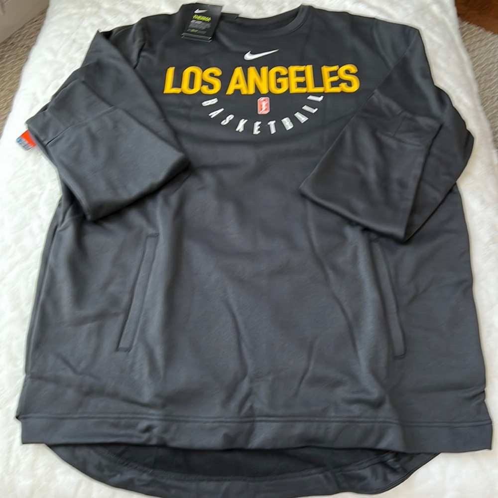 Nike basketball sweatshirt
